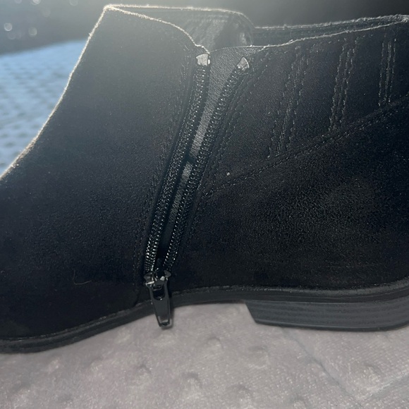 Black small heeled boots - Picture 4 of 5